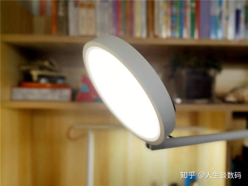 照明看護兩不誤，陪伴永不掉線——創(chuàng)米小白智能護眼臺燈體驗